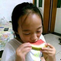 小妙吃大瓜视频,揭秘美食背后的趣味故事