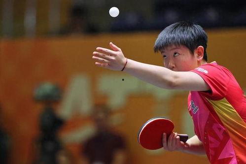 国乒队吃瓜程靖淇视频在线观看,程靖淇吃瓜视频带你走进神秘训练日常